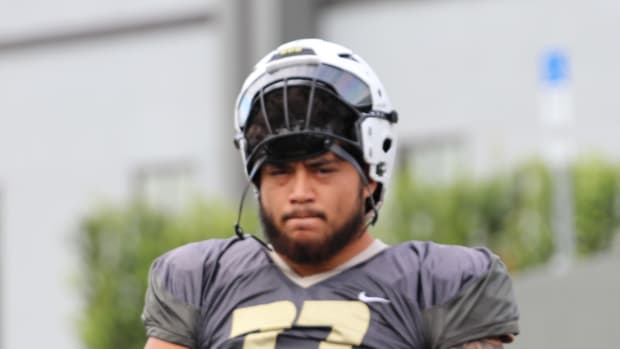 Lokahi Pauole Offensive Guard UCF Knights - photo taken Aug. 15, 2022